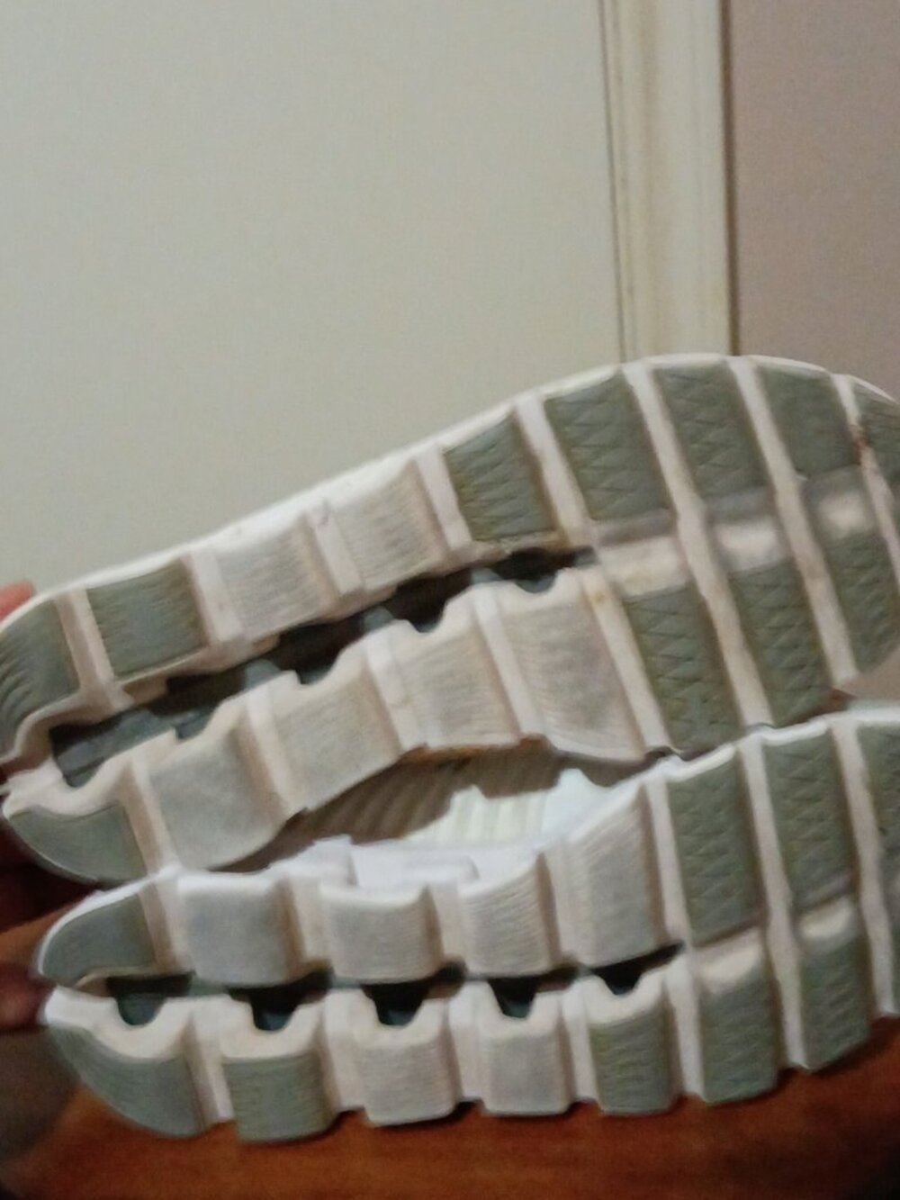 On CloudSwift Helion Women’s Size 9 Glacier White Running Shoes 41.99579 - Picture 3 of 13
